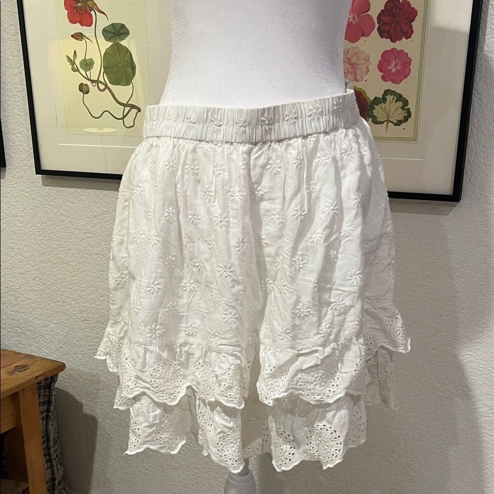 Gap White Eyelet Tiered Ruffle Mini Skirt - Size Medium